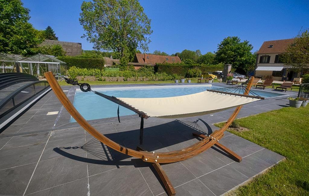 Le Logis Du Regisseur Bed & Breakfast Charny-Oree-de-Puisaye Eksteriør bilde